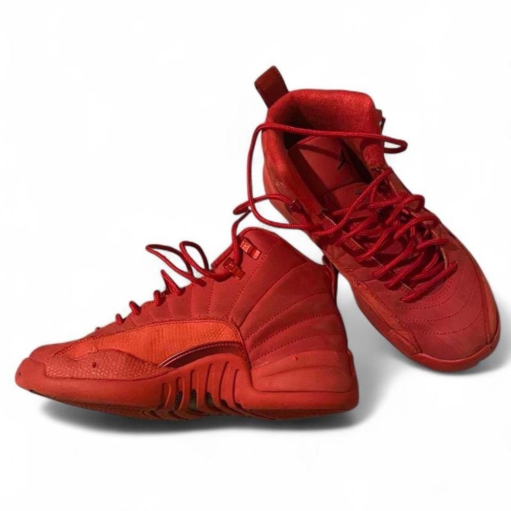 Red High-Top Sneakers Air Retro Jordan 12s